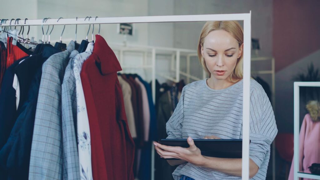 Gestion des stocks d’une boutique de mode avec une tablette